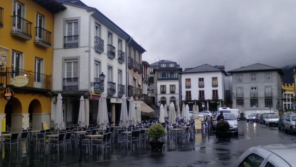 Apartamentos El Camino Villafranca Del Bierzo Exteriér fotografie